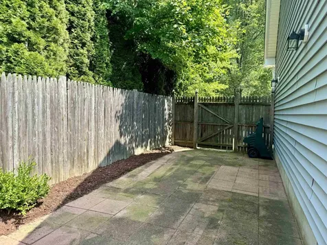 7 Devinne Drive Concord NH 03301