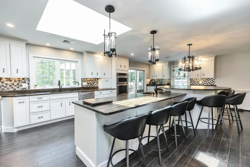 16 Matthew Patten Drive Bedford NH 03110