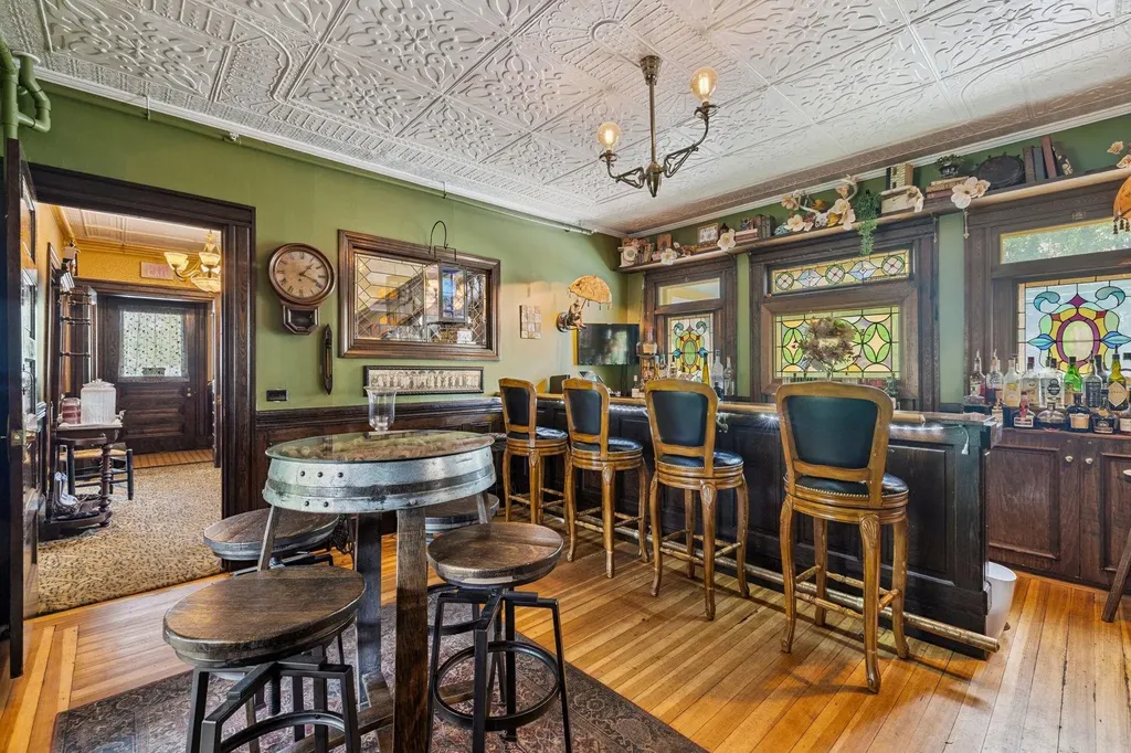 41 Pleasant Street Woodstock VT 05091