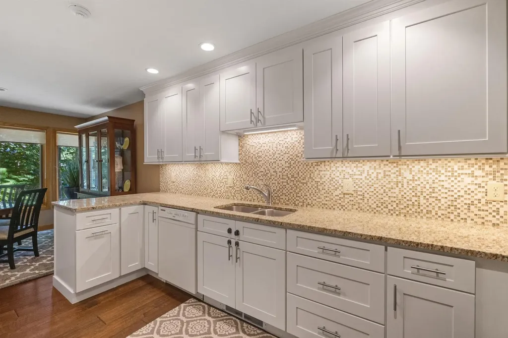 2696 Lake Shore Road Gilford NH 03249