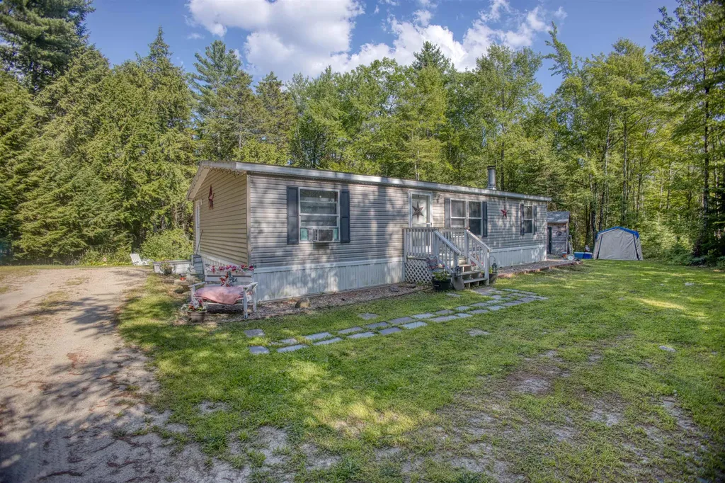 19 Beech River Circle Ossipee NH 03814
