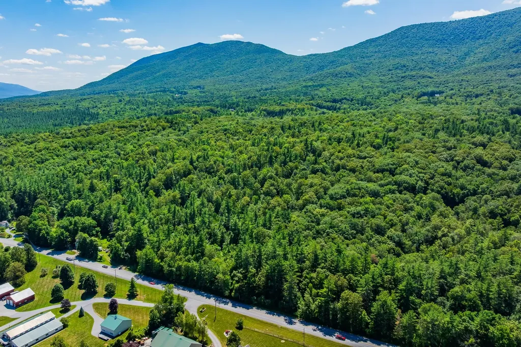 215 Vt Route 30 Dorset VT 05251