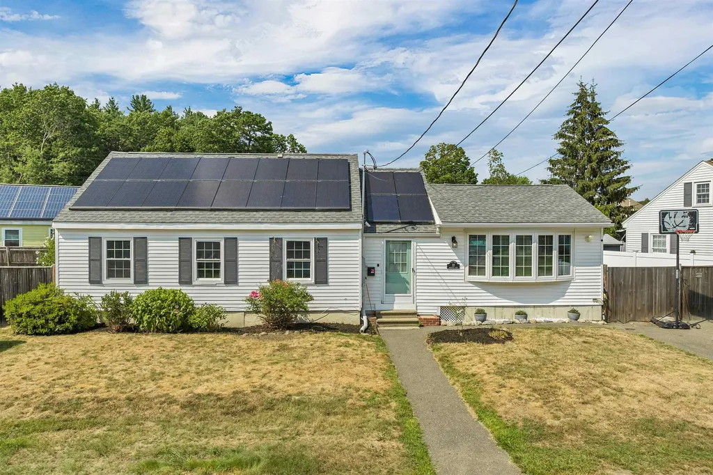 22 Berkshire Road Nashua NH 03064