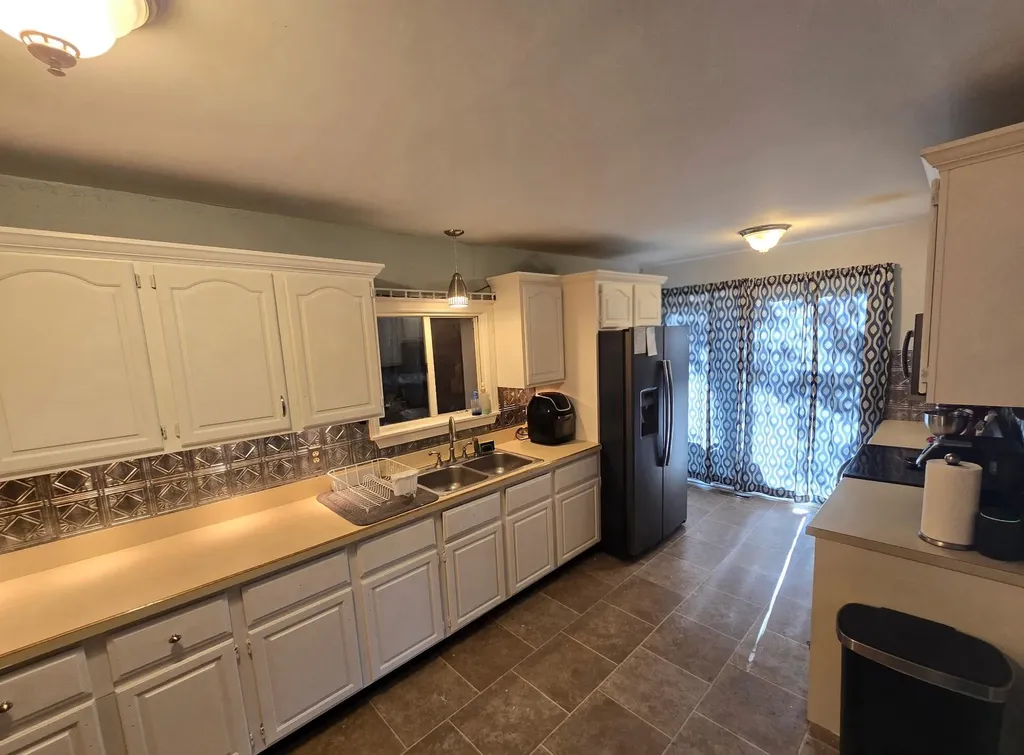 49 Bear Hill Road Hillsborough NH 03244