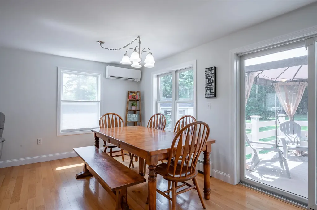 6 Cortland Drive Epping NH 03042