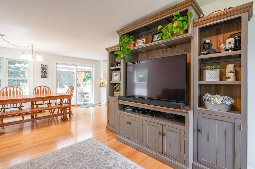 6 Cortland Drive Epping NH 03042