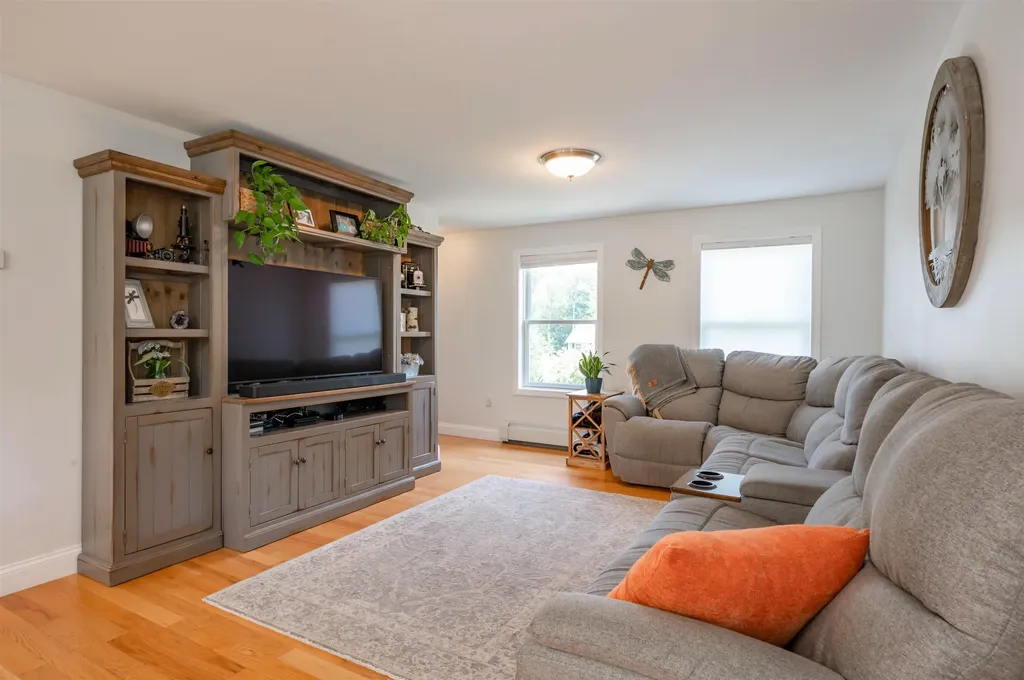 6 Cortland Drive Epping NH 03042