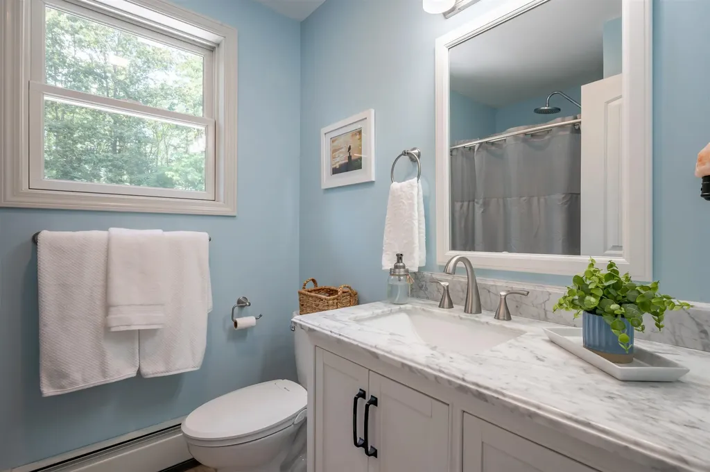 6 Cortland Drive Epping NH 03042