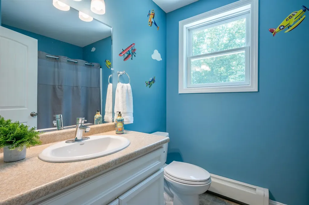 6 Cortland Drive Epping NH 03042