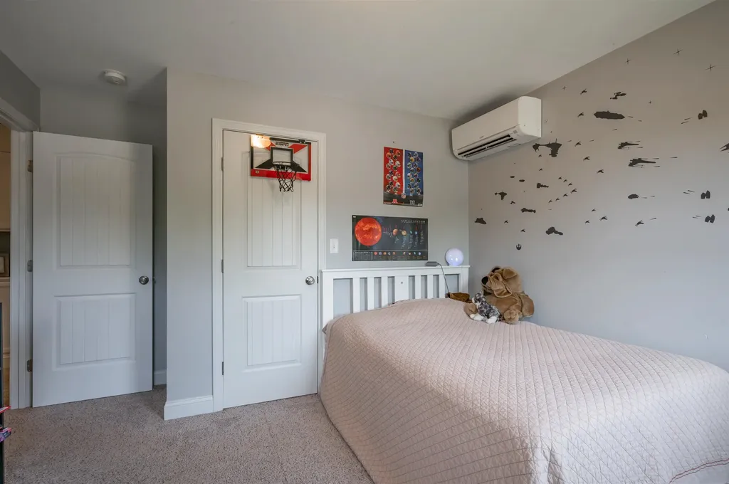 6 Cortland Drive Epping NH 03042