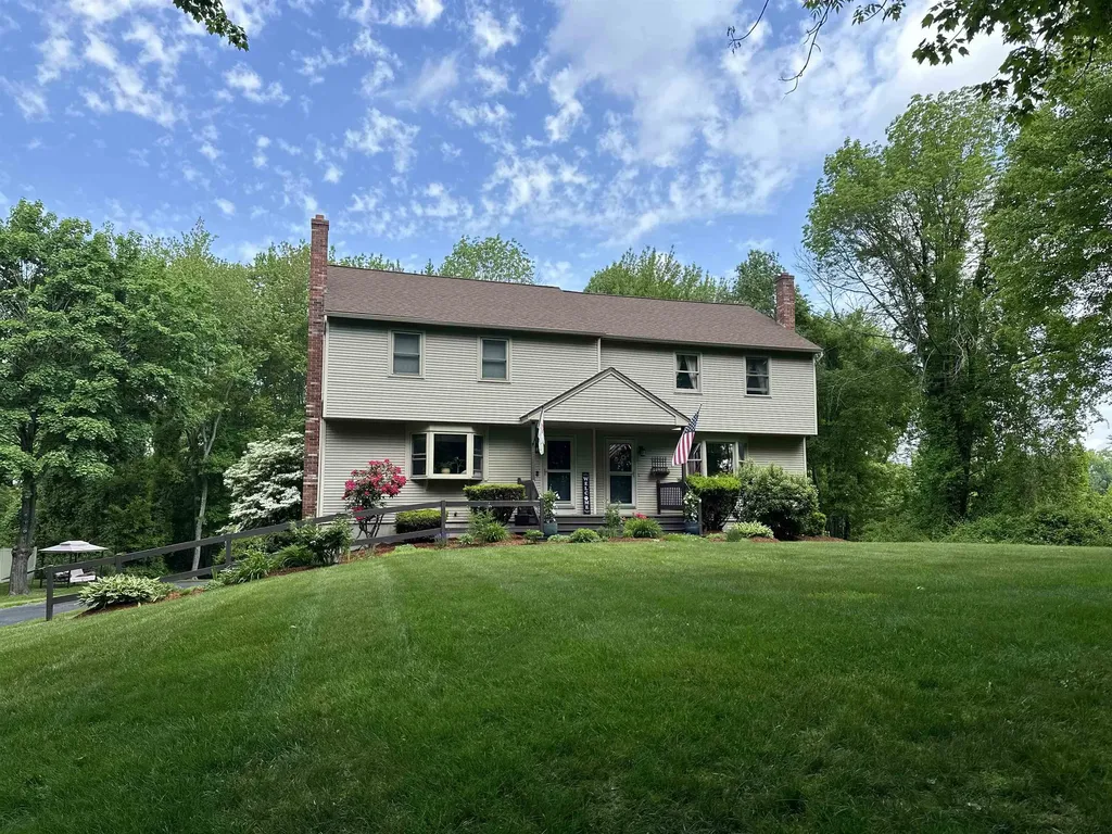 72 Brookdale Road Salem NH 03079