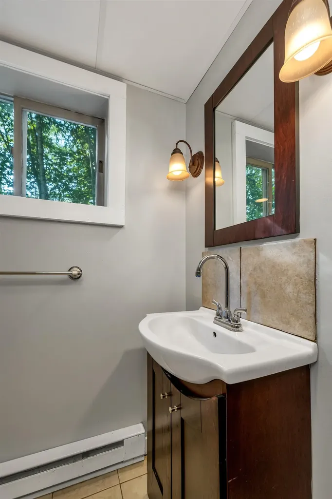 2832 Nh Route 175 Thornton NH 03285