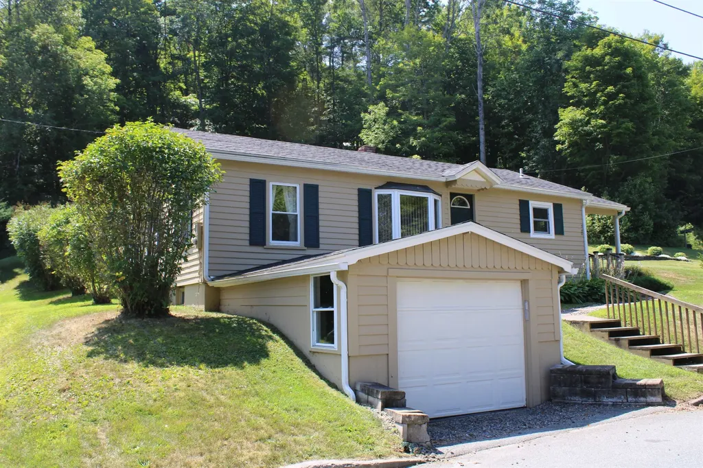 342 Lafayette Street St. Johnsbury VT 05819