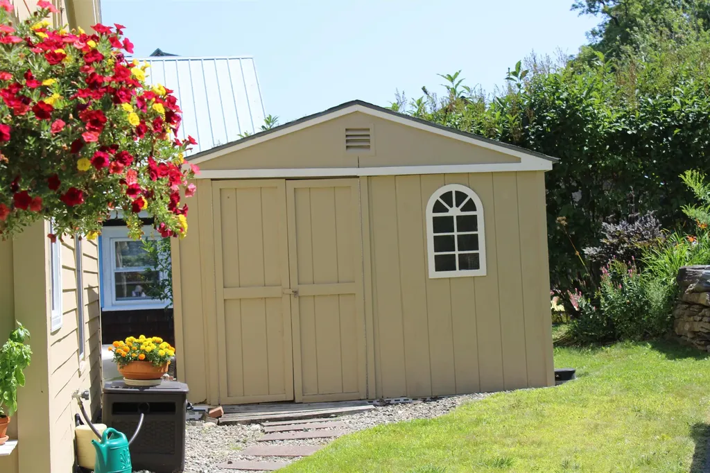 342 Lafayette Street St. Johnsbury VT 05819