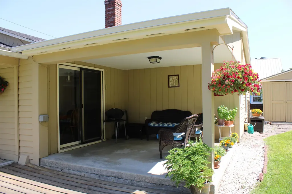 342 Lafayette Street St. Johnsbury VT 05819