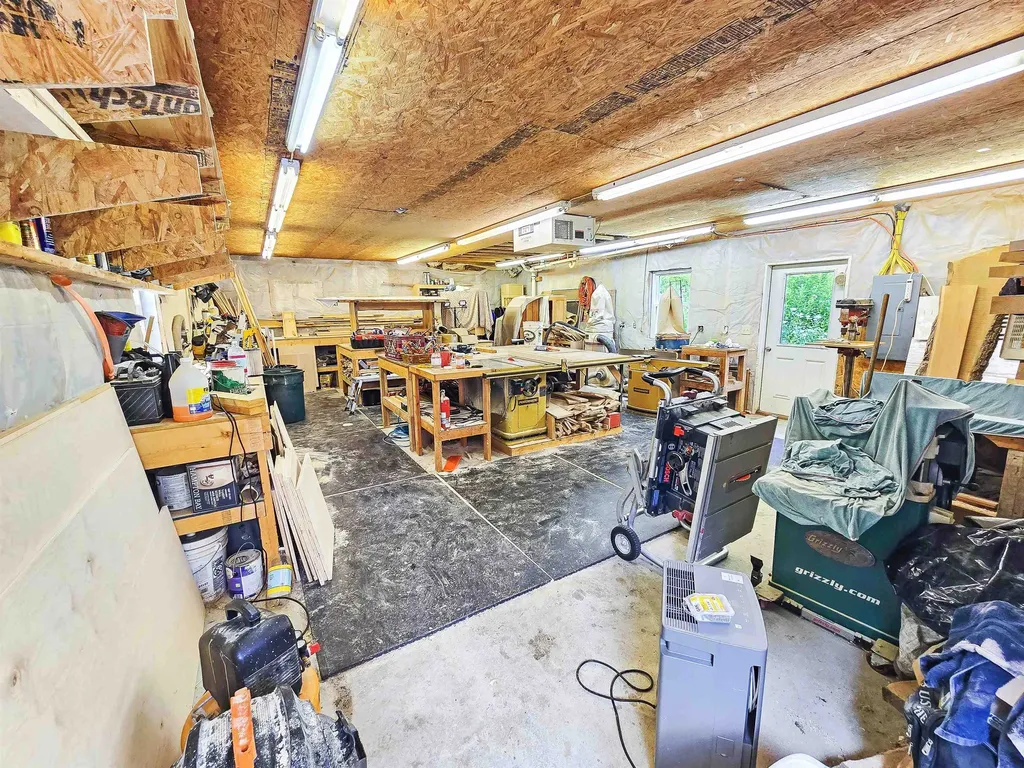 2730 East Pittsford Road Rutland Town VT 05701