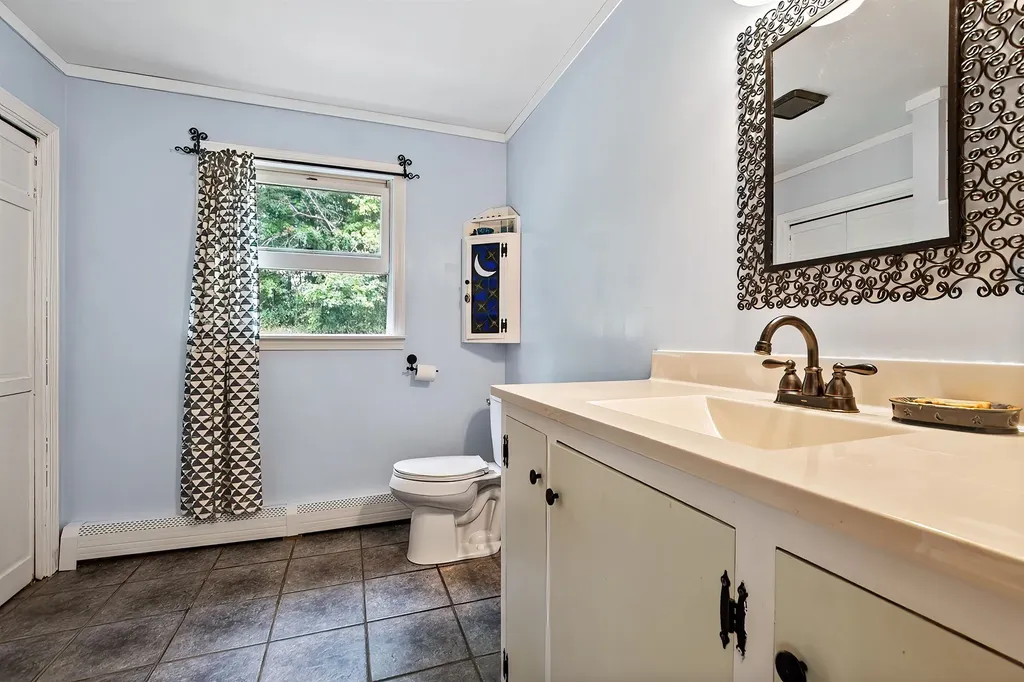 23 Fletcher Road Newport NH 03773