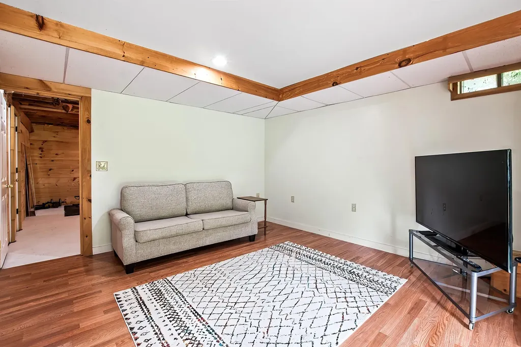 23 Fletcher Road Newport NH 03773