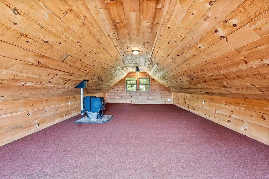 23 Fletcher Road Newport NH 03773