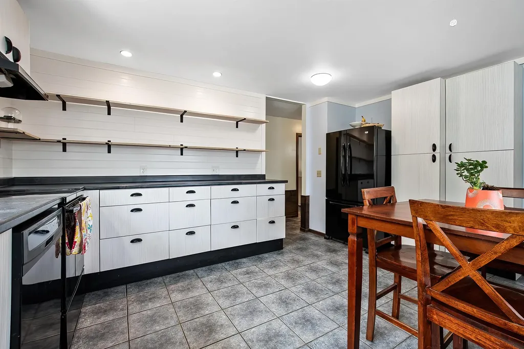 23 Fletcher Road Newport NH 03773