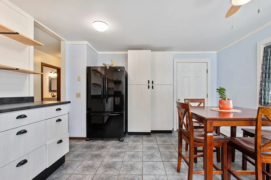 23 Fletcher Road Newport NH 03773