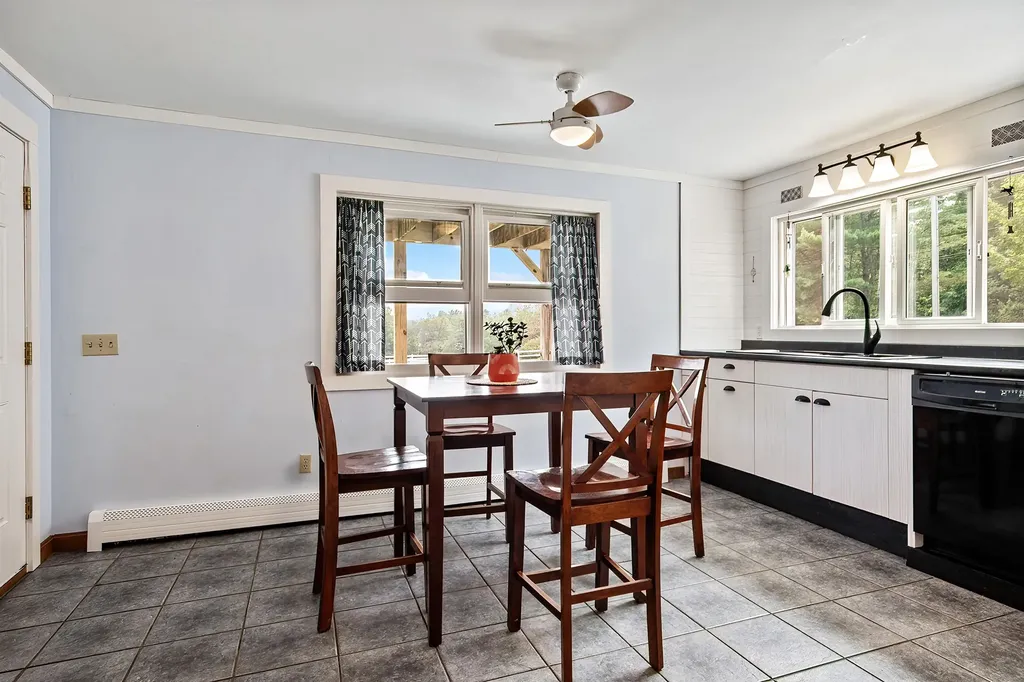 23 Fletcher Road Newport NH 03773