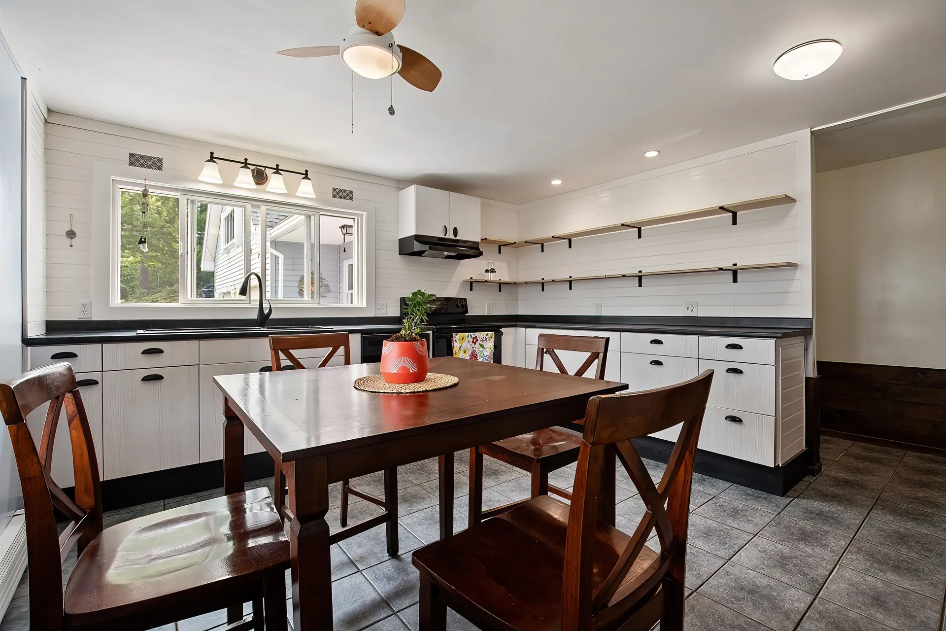 23 Fletcher Road Newport NH 03773