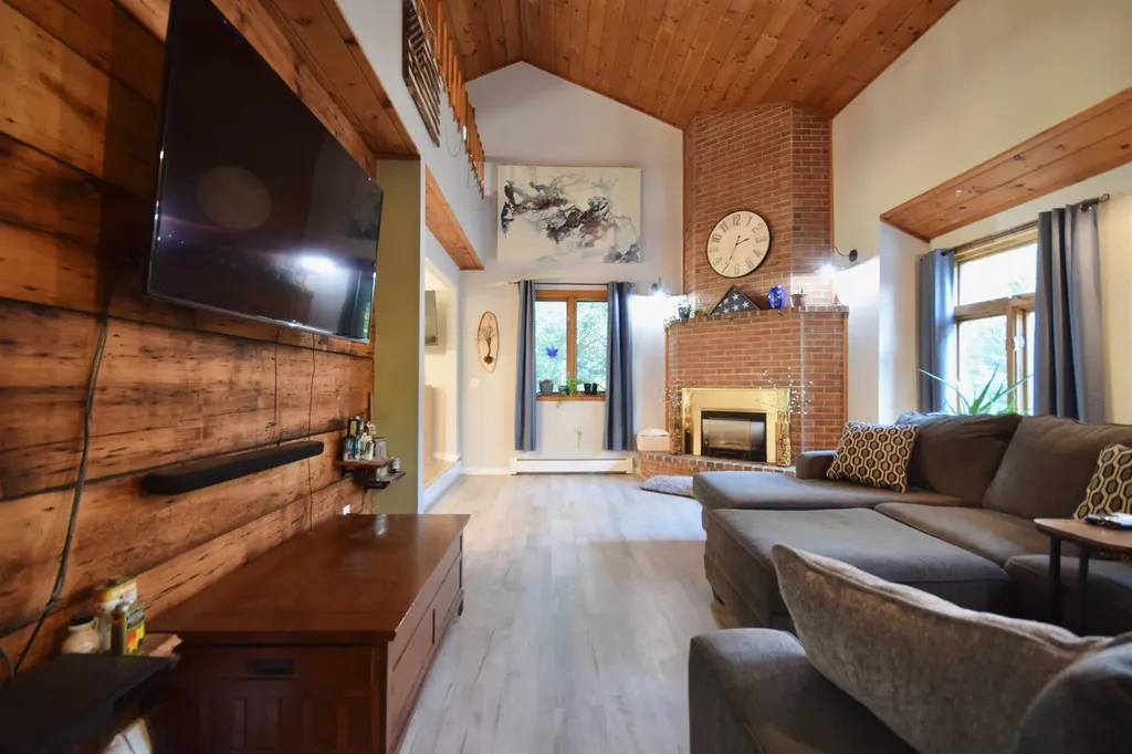 3 Bobolink Circle Essex VT 05452