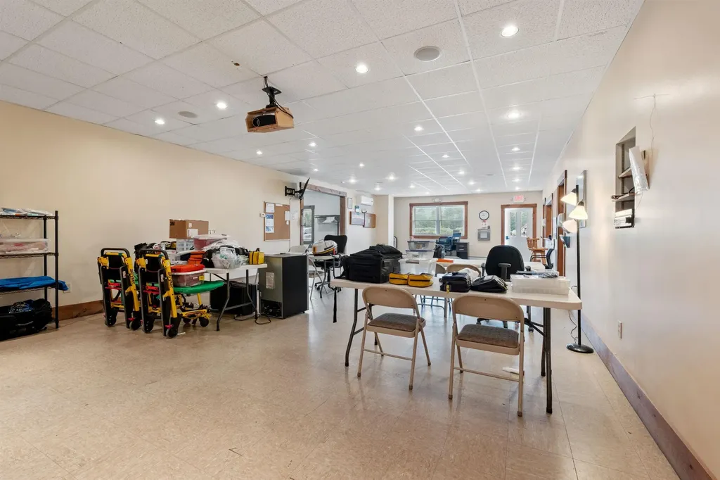 446 Nh Route 25 Warren NH 03279