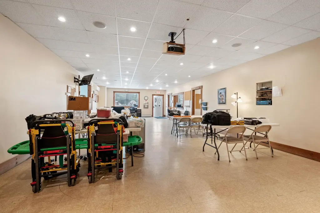 446 Nh Route 25 Warren NH 03279