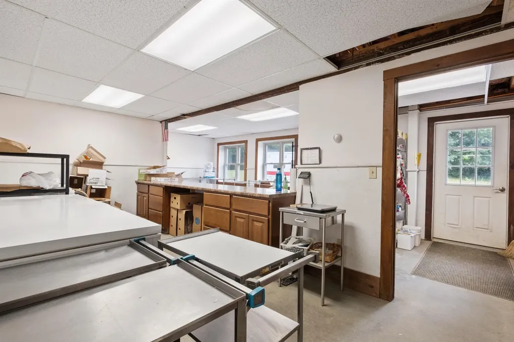 446 Nh Route 25 Warren NH 03279