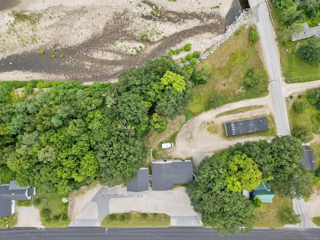 446 Nh Route 25 Warren NH 03279