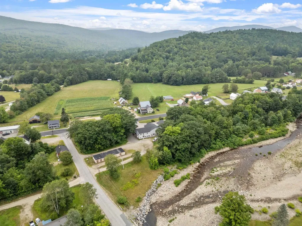 446 Nh Route 25 Warren NH 03279