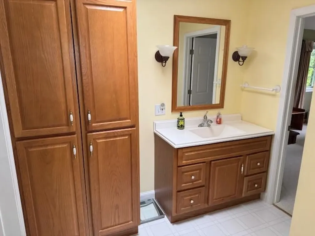 1148 Highlander Street Greensboro VT 05841