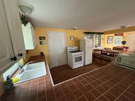 1148 Highlander Street Greensboro VT 05841