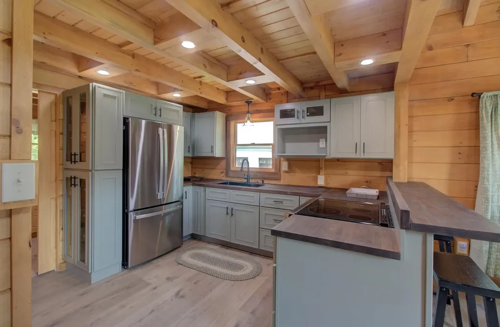 3770 Lakeview Drive North Hero VT 05474