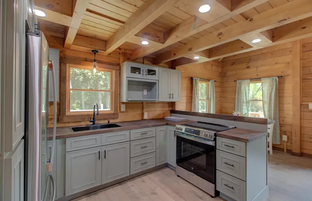 3770 Lakeview Drive North Hero VT 05474