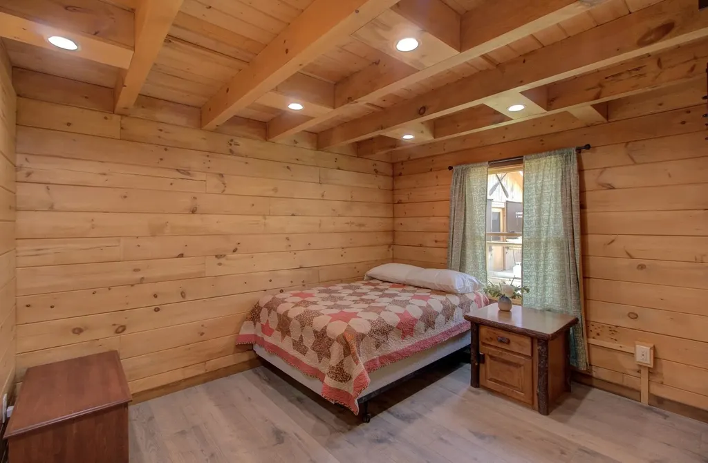 3770 Lakeview Drive North Hero VT 05474