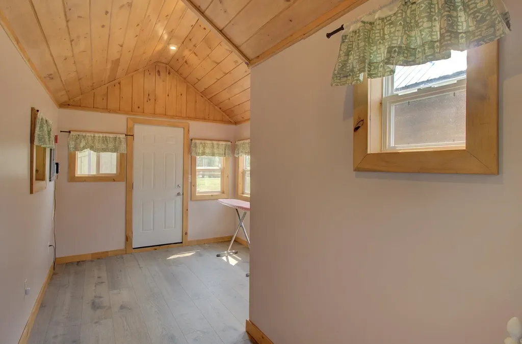 3770 Lakeview Drive North Hero VT 05474