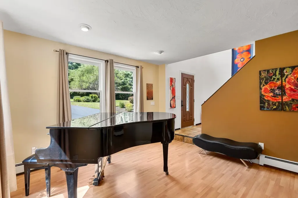 49 Parker Road Shirley MA 01464