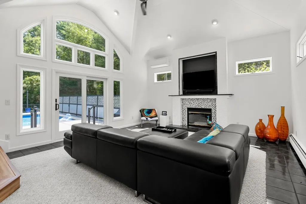 49 Parker Road Shirley MA 01464