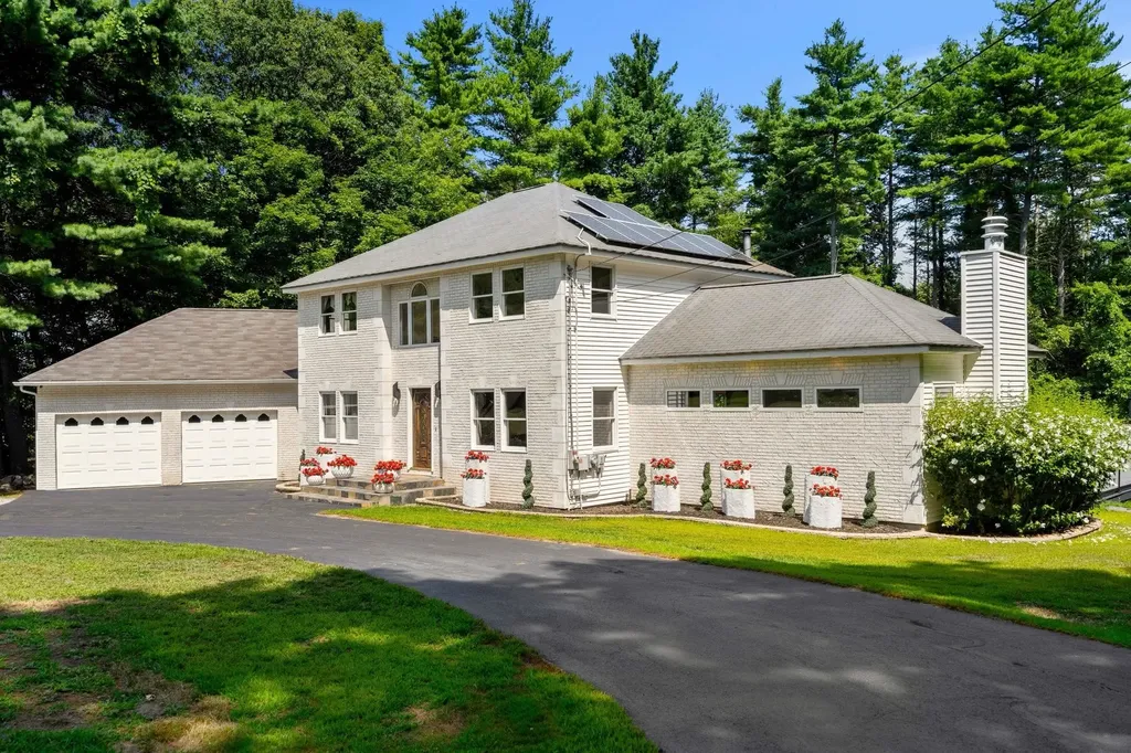 49 Parker Road Shirley MA 01464