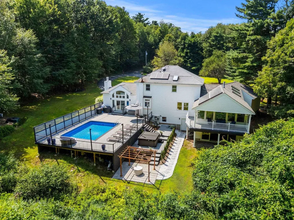 49 Parker Road Shirley MA 01464