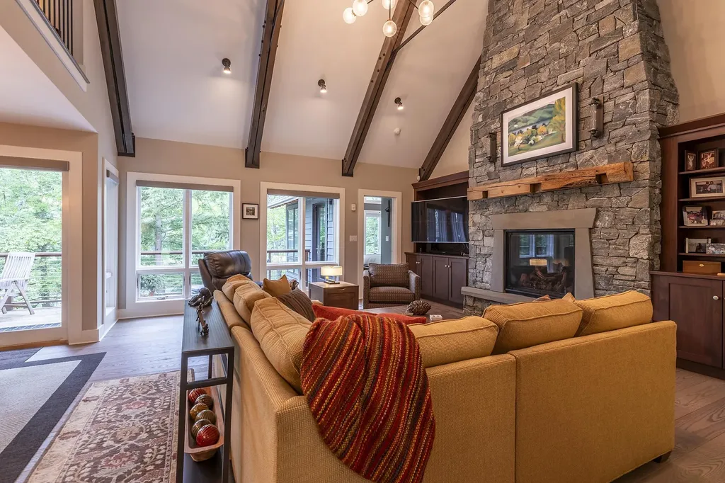 80 Spruce Lane Ludlow VT 05149