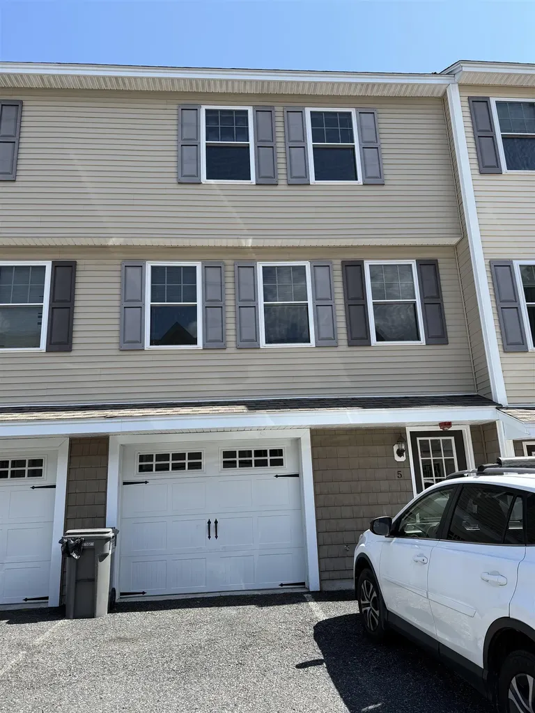 5 Sheffield Drive Dover NH 03820