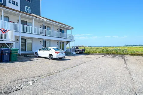 541 Ocean Boulevard Hampton NH 03842