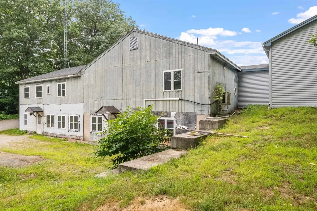 446 Nh Route 25 Warren NH 03279