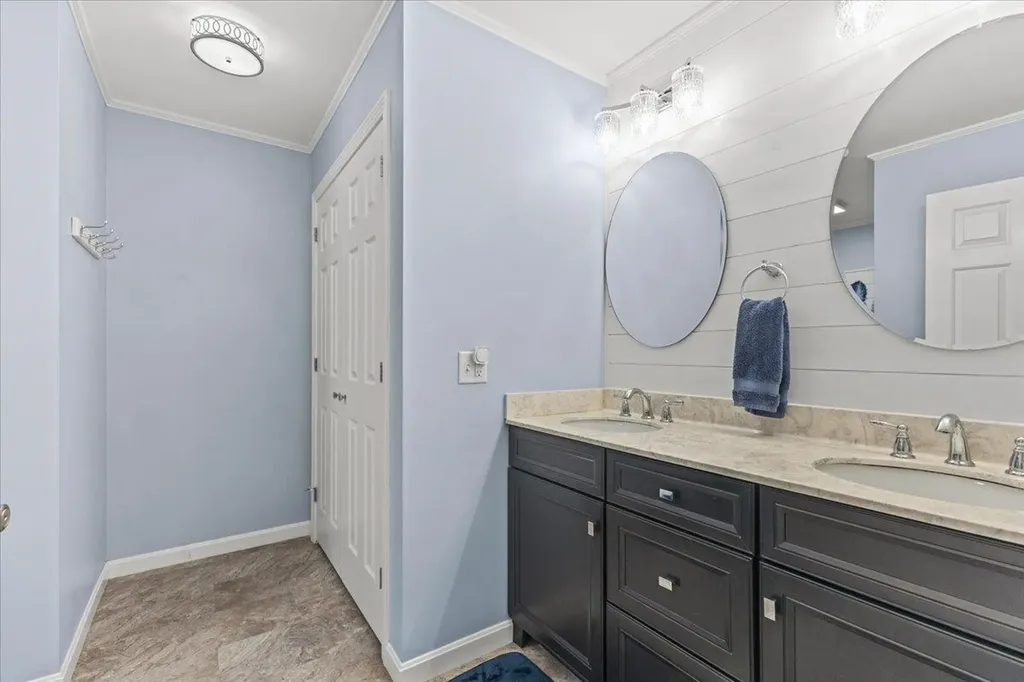 26 Wolff Drive Essex VT 05452