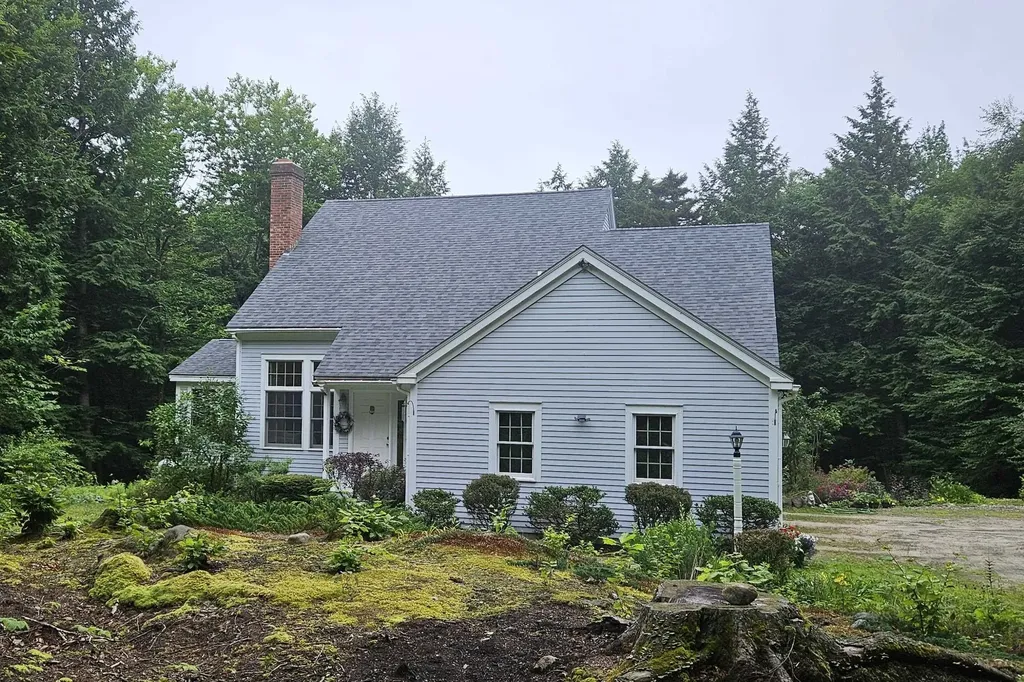 25 James Lane Hebron NH 03241