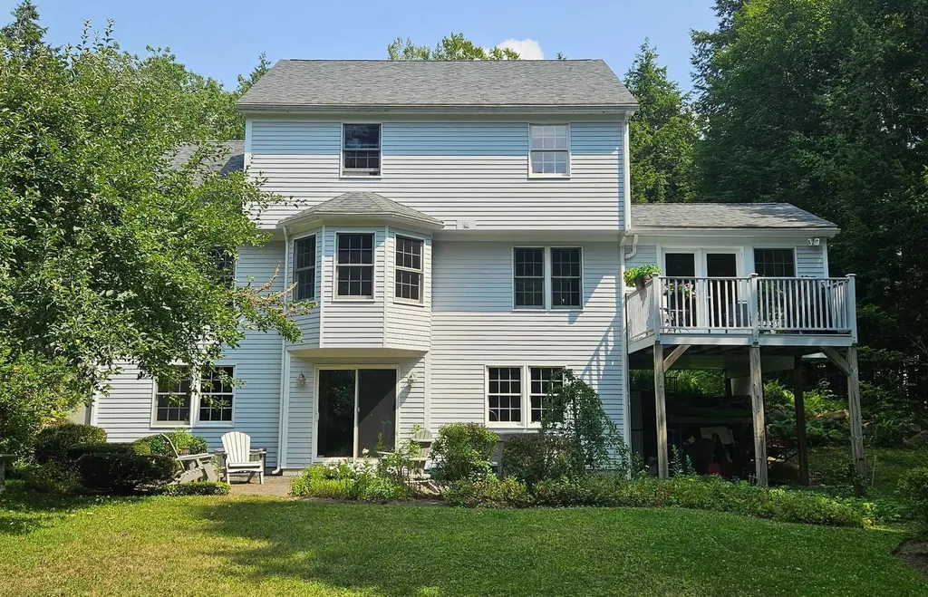 25 James Lane Hebron NH 03241